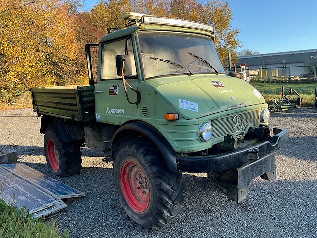 1973 mercedes unimog 406 vrachtwagen - afbeelding 42 van  44