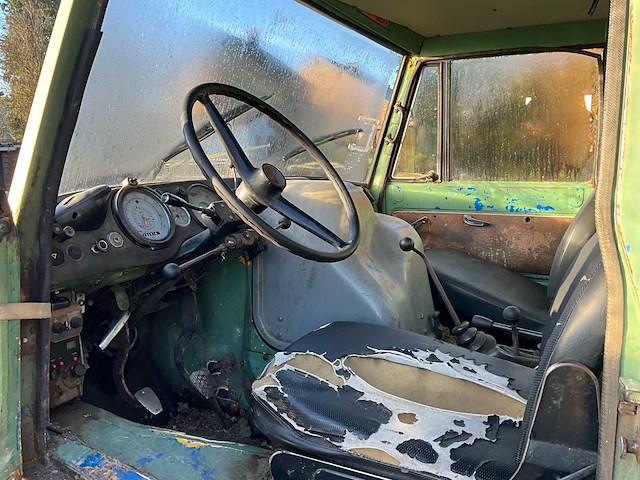 1973 mercedes unimog 406 vrachtwagen - afbeelding 44 van  44