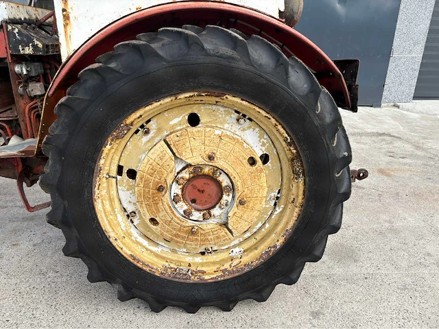 1974 belarus t40 oldtimer tractor - afbeelding 11 van  14