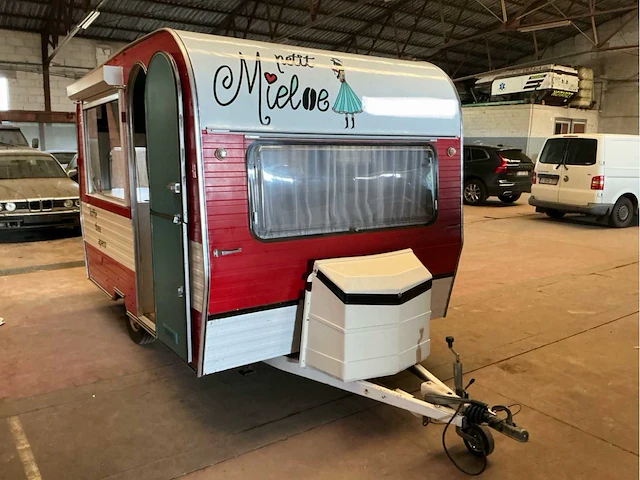 1974 chateau 320 foodtruck - afbeelding 66 van  66