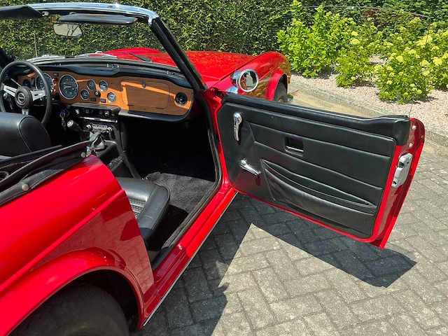 1974 tiumph tr6 oldtimer - afbeelding 24 van  43