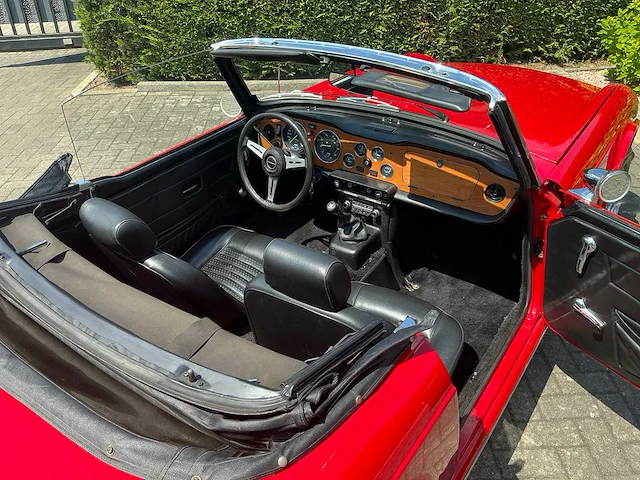 1974 tiumph tr6 oldtimer - afbeelding 26 van  43