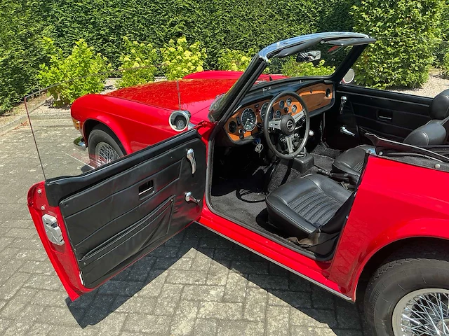 1974 tiumph tr6 oldtimer - afbeelding 29 van  43