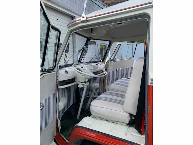 1974 volkswagen t1 camper oldtimer - afbeelding 10 van  51