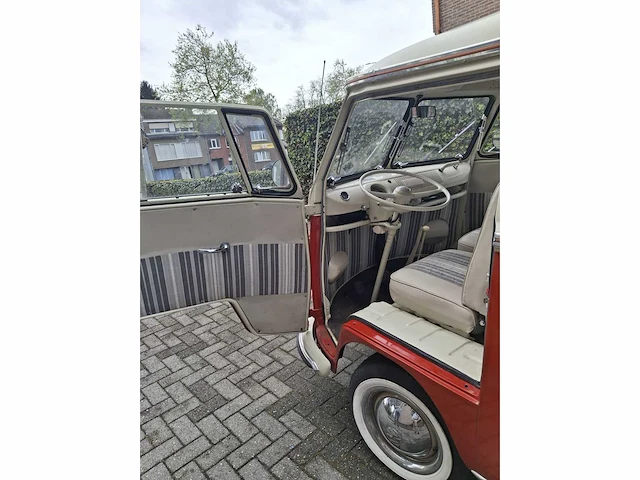 1974 volkswagen t1 camper oldtimer - afbeelding 18 van  51
