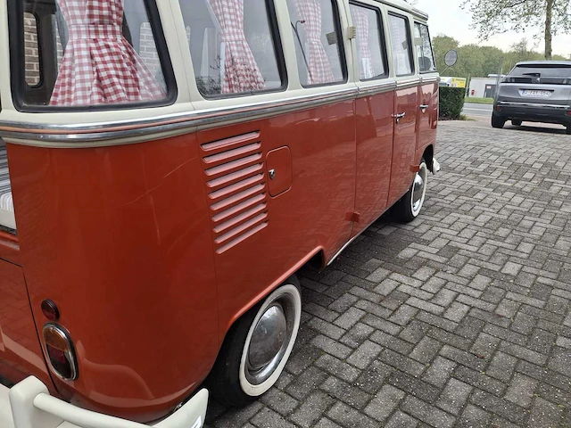 1974 volkswagen t1 camper oldtimer - afbeelding 32 van  51