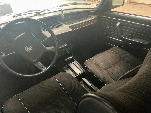 1977 - bmw 525 oldtimer - afbeelding 15 van  40