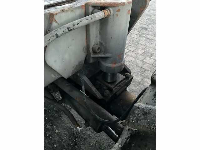 1977 atlas 1302e banden graafmachine - afbeelding 6 van  29