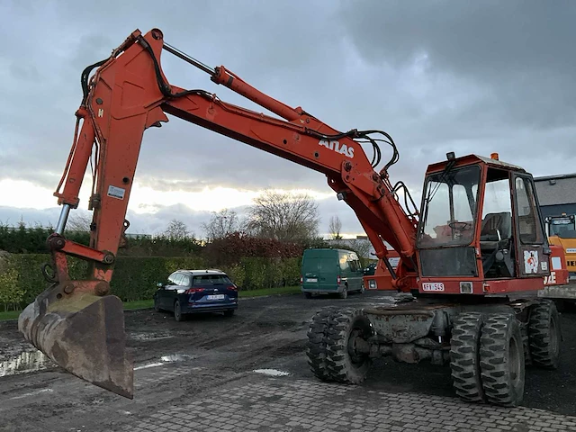 1977 atlas 1302e banden graafmachine - afbeelding 1 van  29