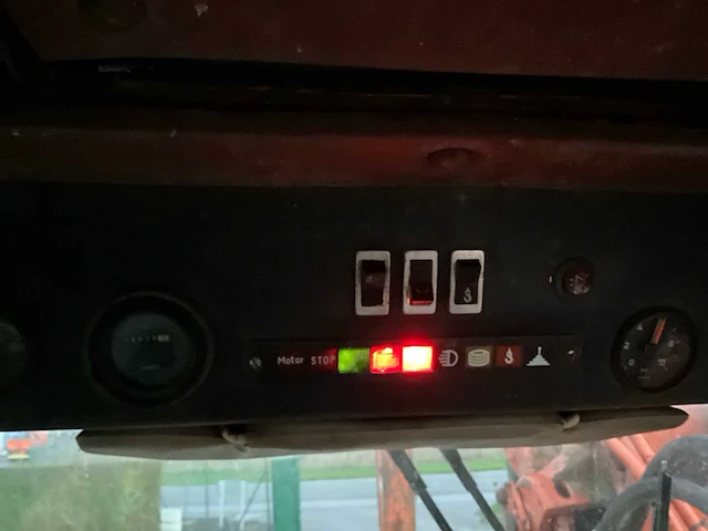 1977 atlas 1302e banden graafmachine - afbeelding 15 van  29