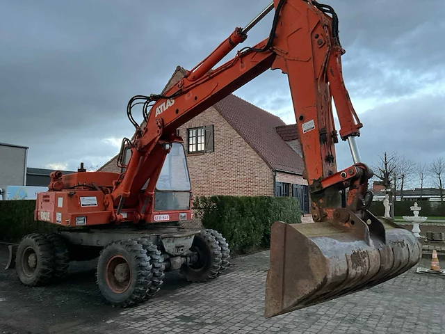1977 atlas 1302e banden graafmachine - afbeelding 23 van  29