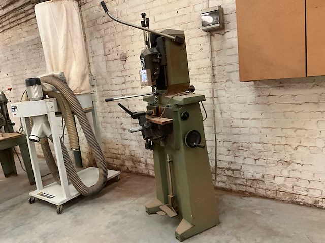 1977 framar 0424 1977 framer 0424 kettingfrees - afbeelding 1 van  9