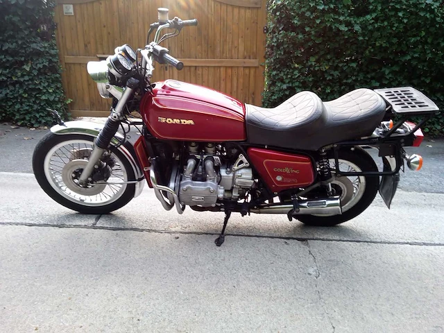 1977 honda gl1000 oldtimer motorfiets - afbeelding 1 van  7