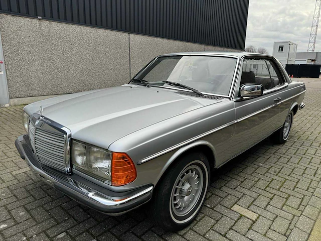 1977 mercedes 280c - oldtimer - afbeelding 1 van  19