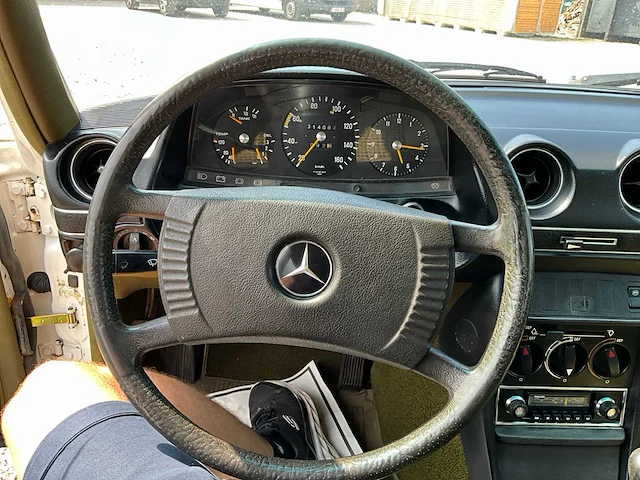1978 mercedes-benz 200 oldtimer - afbeelding 8 van  29