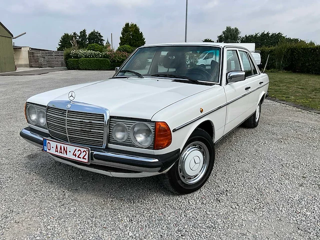 1978 mercedes-benz 200 oldtimer - afbeelding 1 van  29