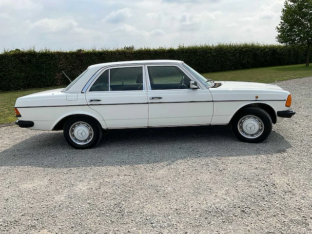 1978 mercedes-benz 200 oldtimer - afbeelding 26 van  29