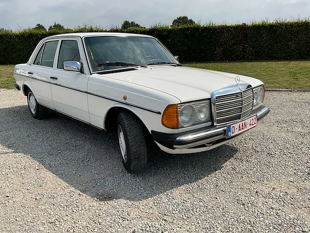 1978 mercedes-benz 200 oldtimer - afbeelding 27 van  29