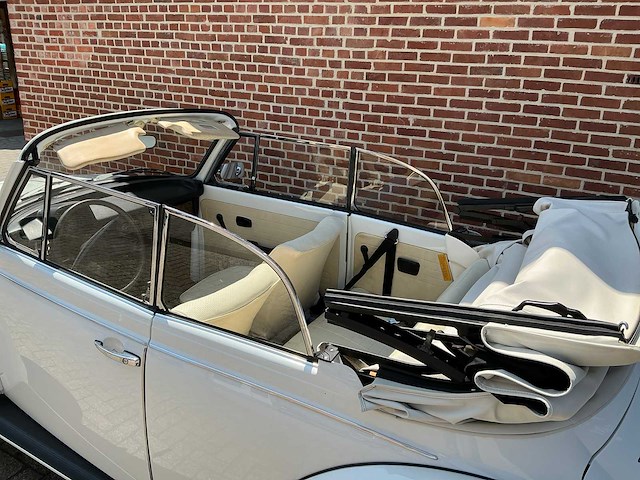 1978 volkswagen cabrio kever 1.6 injectie white edition karmann oldtimer - afbeelding 3 van  42