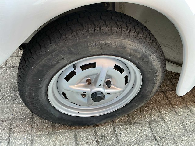 1978 volkswagen cabrio kever 1.6 injectie white edition karmann oldtimer - afbeelding 7 van  42