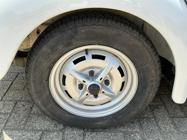 1978 volkswagen cabrio kever 1.6 injectie white edition karmann oldtimer - afbeelding 9 van  42