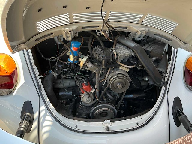 1978 volkswagen cabrio kever 1.6 injectie white edition karmann oldtimer - afbeelding 14 van  42
