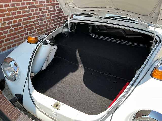 1978 volkswagen cabrio kever 1.6 injectie white edition karmann oldtimer - afbeelding 15 van  42