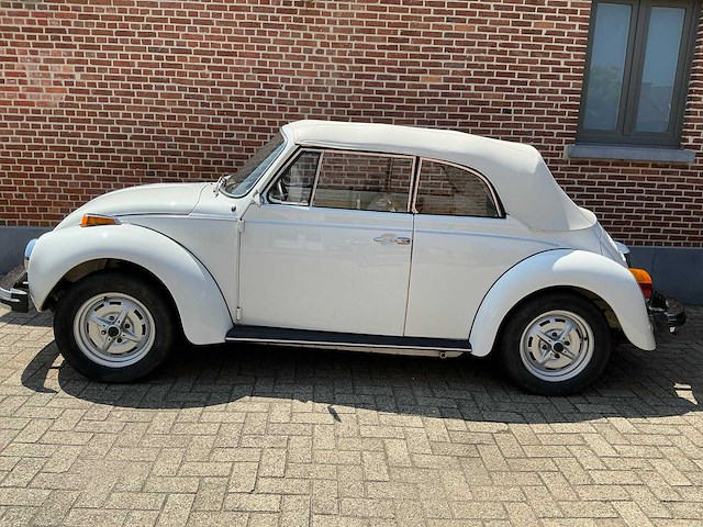 1978 volkswagen cabrio kever 1.6 injectie white edition karmann oldtimer - afbeelding 42 van  42