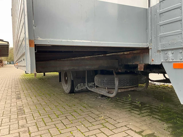 1979 latre oplegger met volledig keuken inbouw - afbeelding 4 van  90