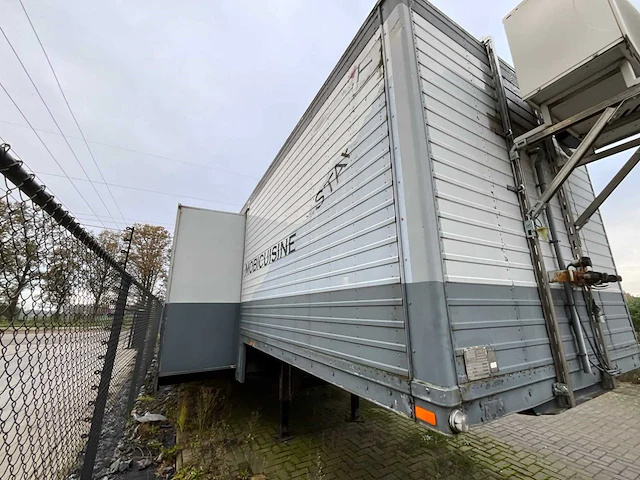 1979 latre oplegger met volledig keuken inbouw - afbeelding 21 van  90
