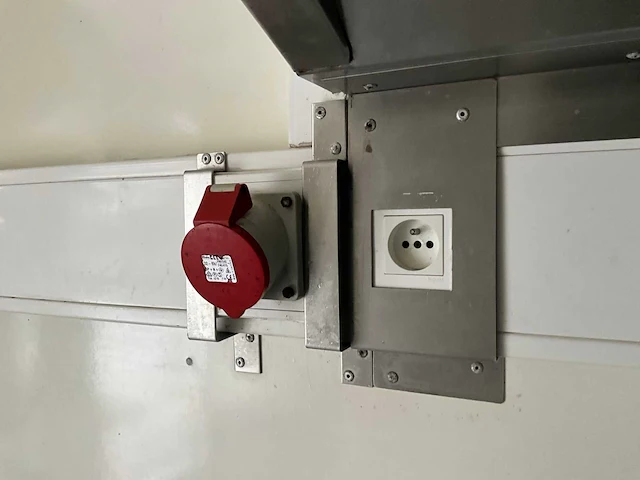 1979 latre oplegger met volledig keuken inbouw - afbeelding 35 van  90