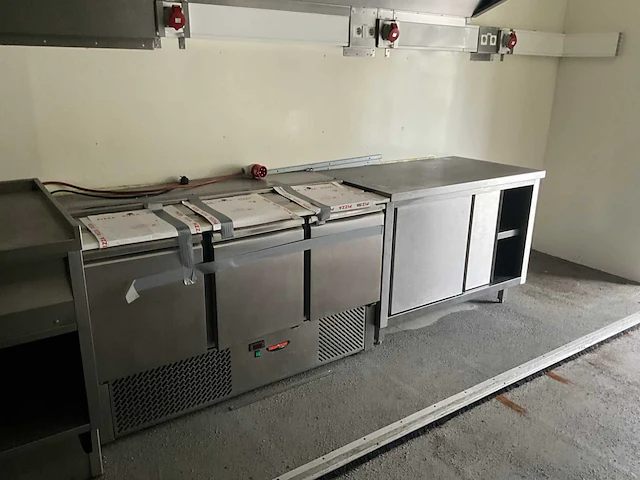 1979 latre oplegger met volledig keuken inbouw - afbeelding 40 van  90