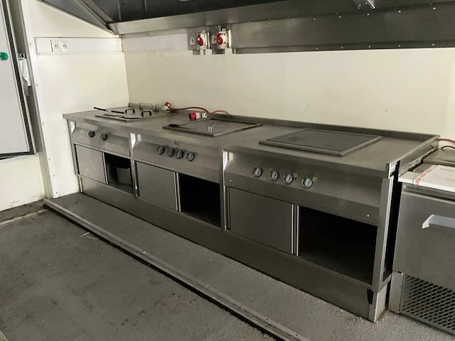 1979 latre oplegger met volledig keuken inbouw - afbeelding 42 van  90