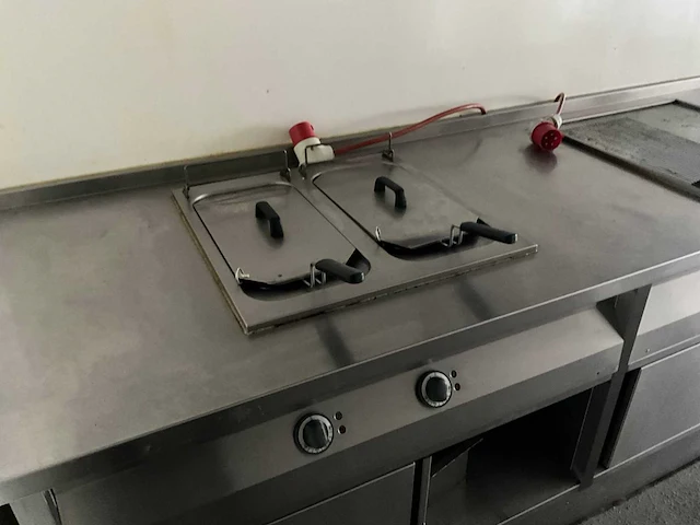 1979 latre oplegger met volledig keuken inbouw - afbeelding 44 van  90
