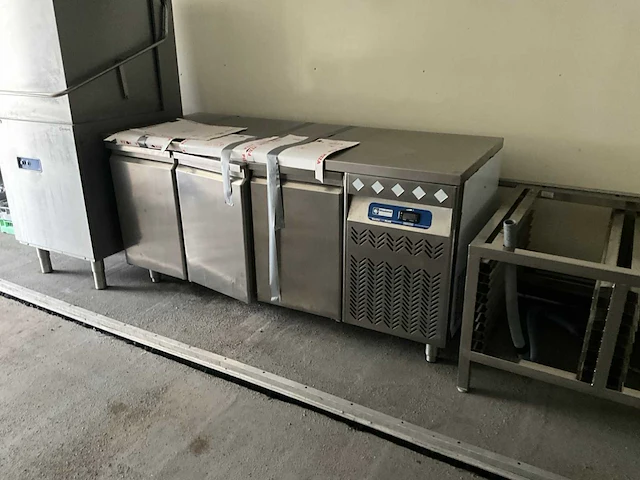 1979 latre oplegger met volledig keuken inbouw - afbeelding 53 van  90