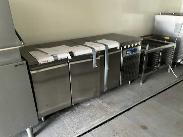 1979 latre oplegger met volledig keuken inbouw - afbeelding 54 van  90