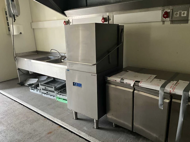 1979 latre oplegger met volledig keuken inbouw - afbeelding 59 van  90