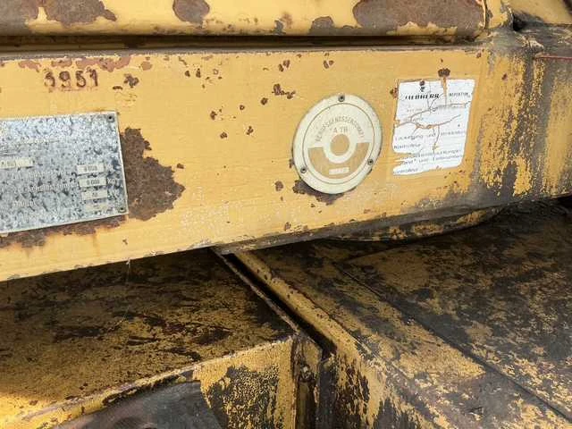 1979 liebherr a901 banden graafmachine - afbeelding 24 van  32