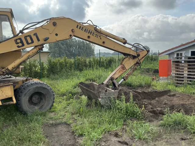 1979 liebherr a901 banden graafmachine - afbeelding 28 van  32