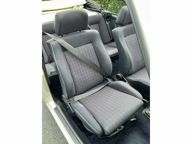 1980 - volkswagen golf 1 cabrio - afbeelding 18 van  45