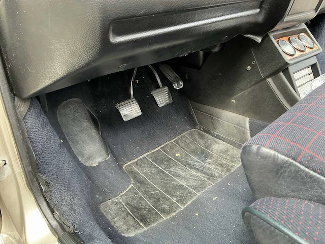 1980 - volkswagen golf 1 cabrio - afbeelding 24 van  45