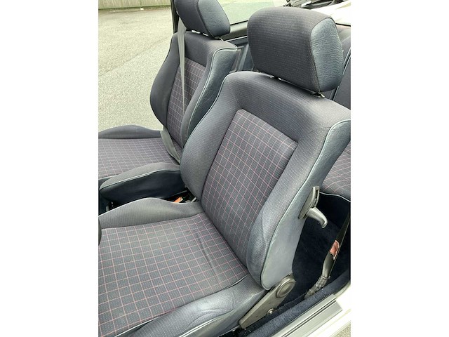 1980 volkswagen golf 1 cabrio met waardeverslag! - afbeelding 10 van  45