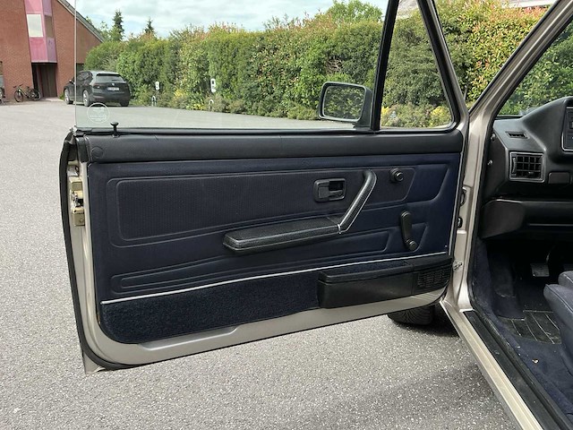 1980 volkswagen golf 1 cabrio met waardeverslag! - afbeelding 19 van  45