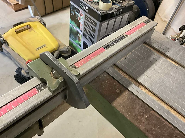 1981 concord fk paneelcirkelzaagmachine - afbeelding 2 van  10
