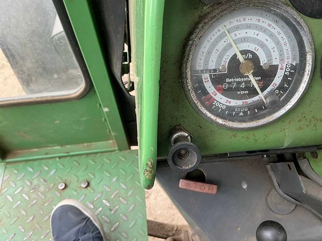 1981 fendt 105s turbomatic tweewielaangedreven landbouwtractor - afbeelding 17 van  31