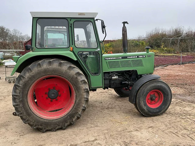 1981 fendt 105s turbomatic tweewielaangedreven landbouwtractor - afbeelding 28 van  31