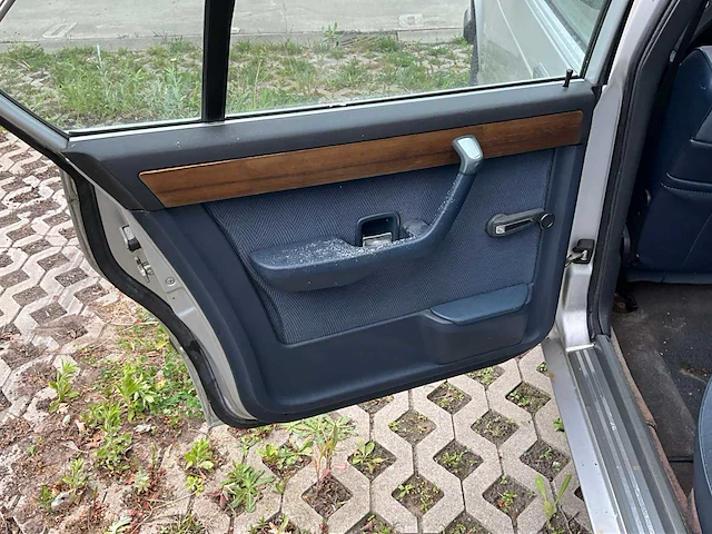 1982 bmw fe 728 oldtimer - afbeelding 15 van  50