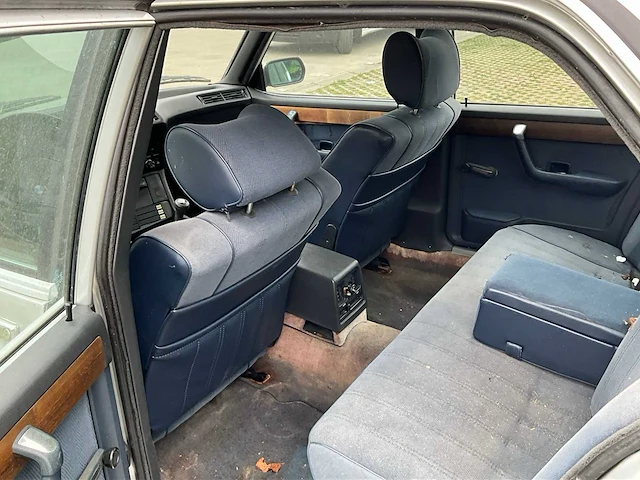 1982 bmw fe 728 oldtimer - afbeelding 16 van  50