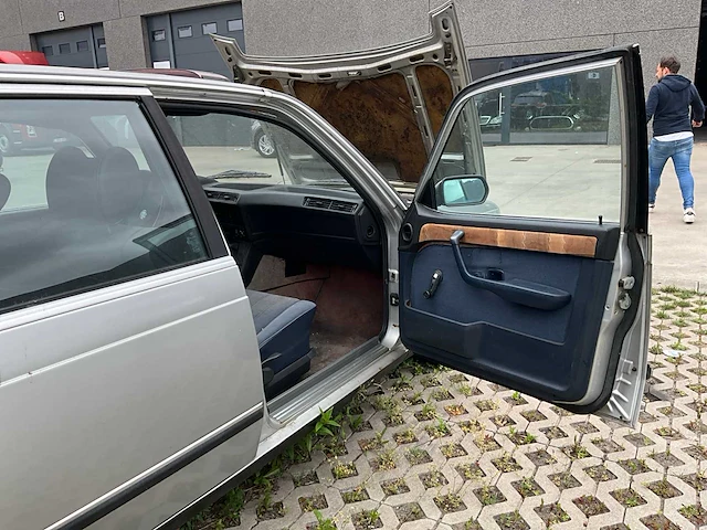 1982 bmw fe 728 oldtimer - afbeelding 28 van  50