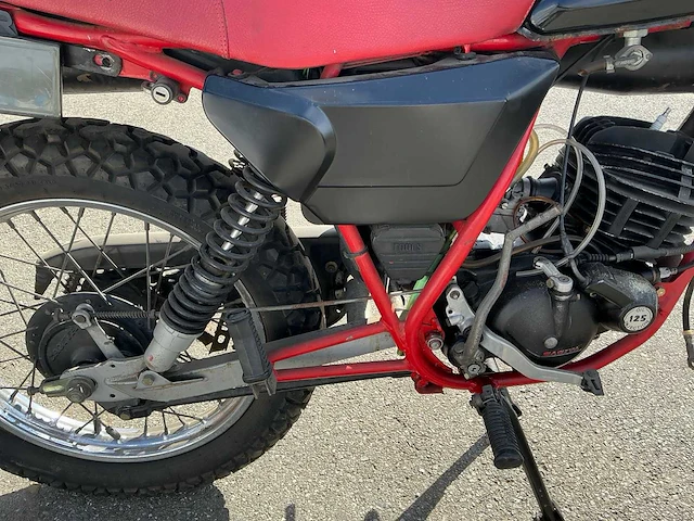 1982 cagiva 125 sxt motorfiets - afbeelding 9 van  29